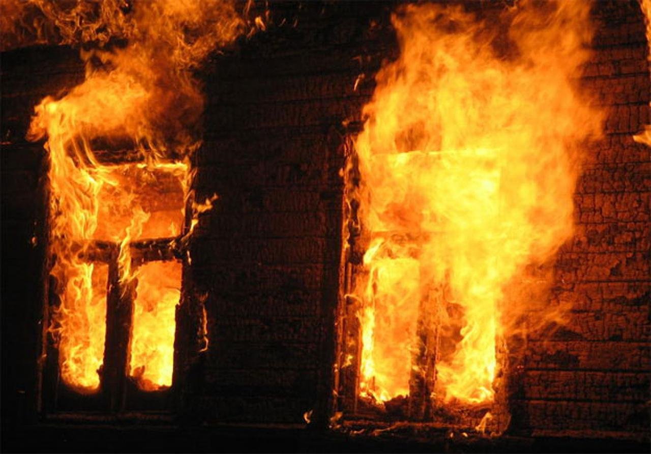 В Клинцах сгорел дом