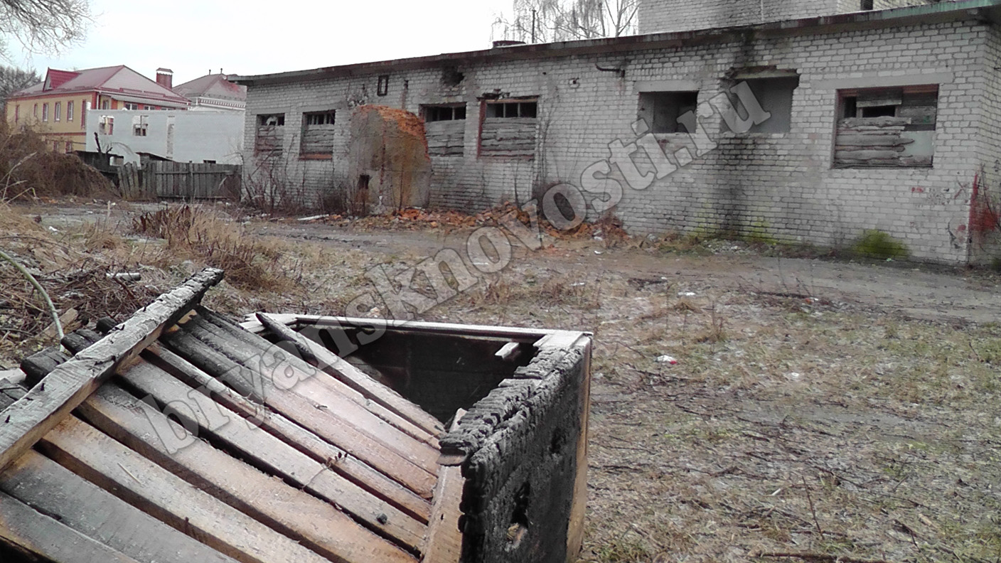 В Новозыбкове подростки устроили пожар в заброшенной бытовке •  БрянскНОВОСТИ.RU