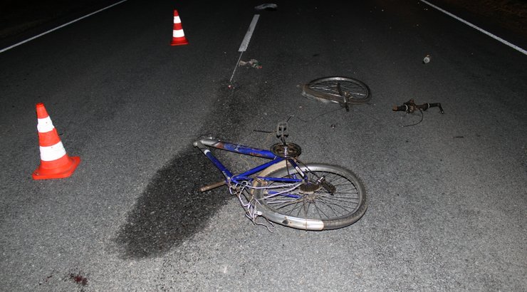 Под Климово велосипедист впал в кому после столкновения с иномаркой