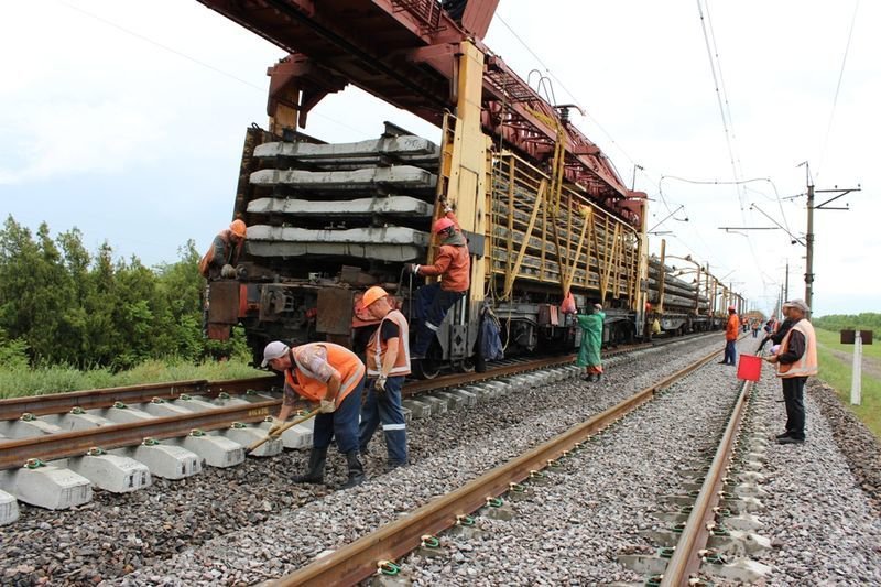 В Брянской области железнодорожники отремонтируют за год 320 км пути