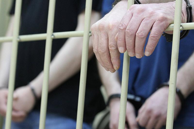 Брянцам грозит 60 лет тюрьмы на троих за продажу наркотиков