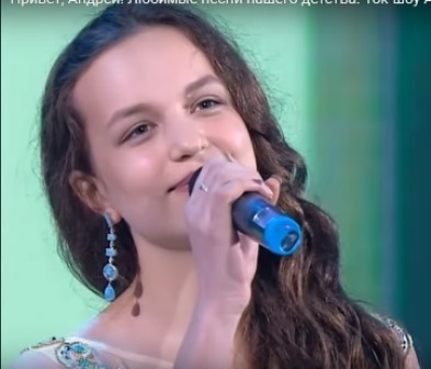 Юная брянская певица спела в шоу у Андрея Малахова