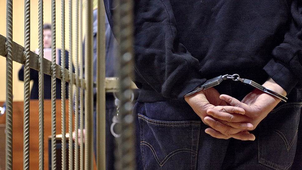 Селянину из Клинцовского района грозит пять лет тюрьмы за кражу бидона и сережек