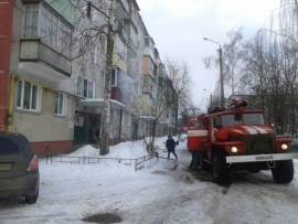 Из горящей пятиэтажки в Клинцах эвакуировали людей