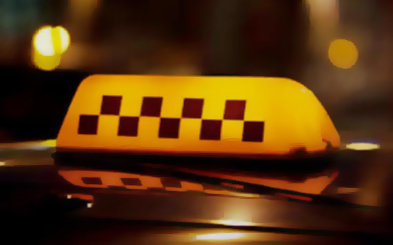 В Брянском районе пассажиры напали на таксиста
