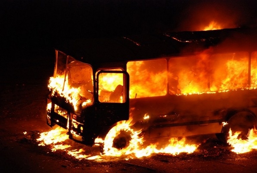 В Почепском районе сгорел автобус
