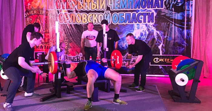 Брянский силач установил рекорд России