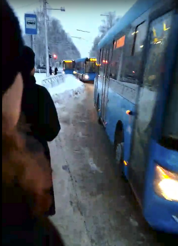 В Брянске в час пик случилось «нашествие» автобусов №27