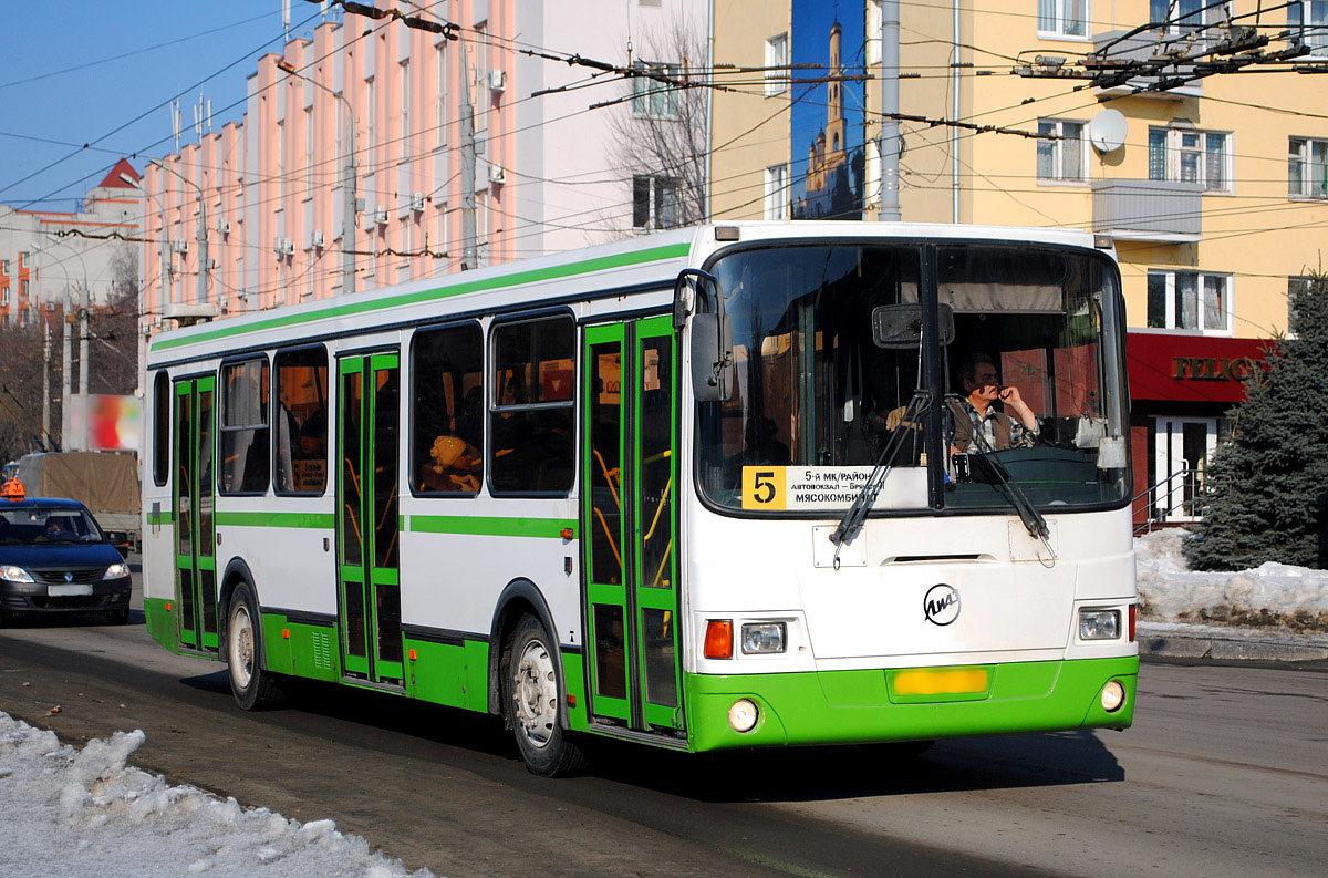 В Брянске пассажир автобуса сломал ребро