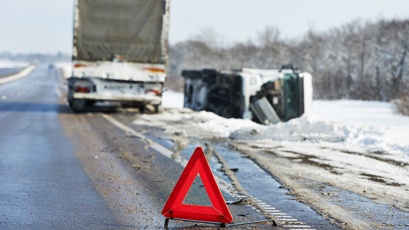 Десять человек пострадали с начала года в дорожных авариях с участием грузовиков в Брянске