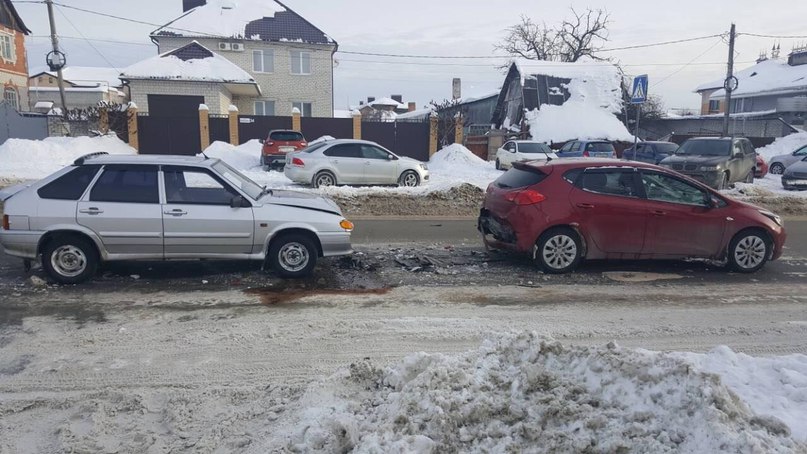 В дорожной аварии в Брянске пострадала женщина