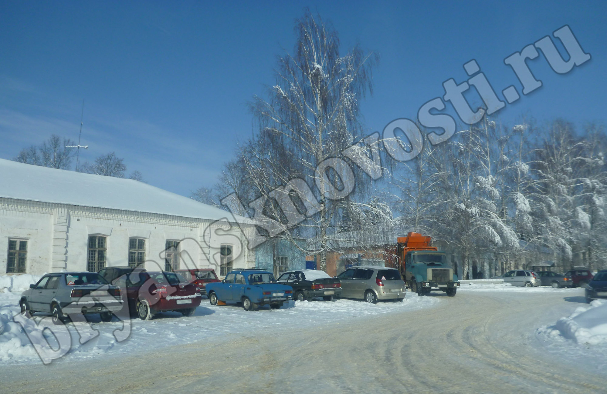 Новозыбковским водителям запретили парковаться возле избирательных участков