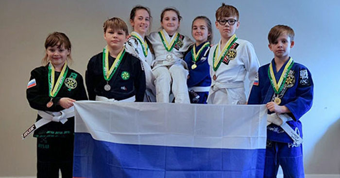 Юные брянские бойцы завоевали россыпь наград на престижном турнире по джиу-джитсу в Швеции