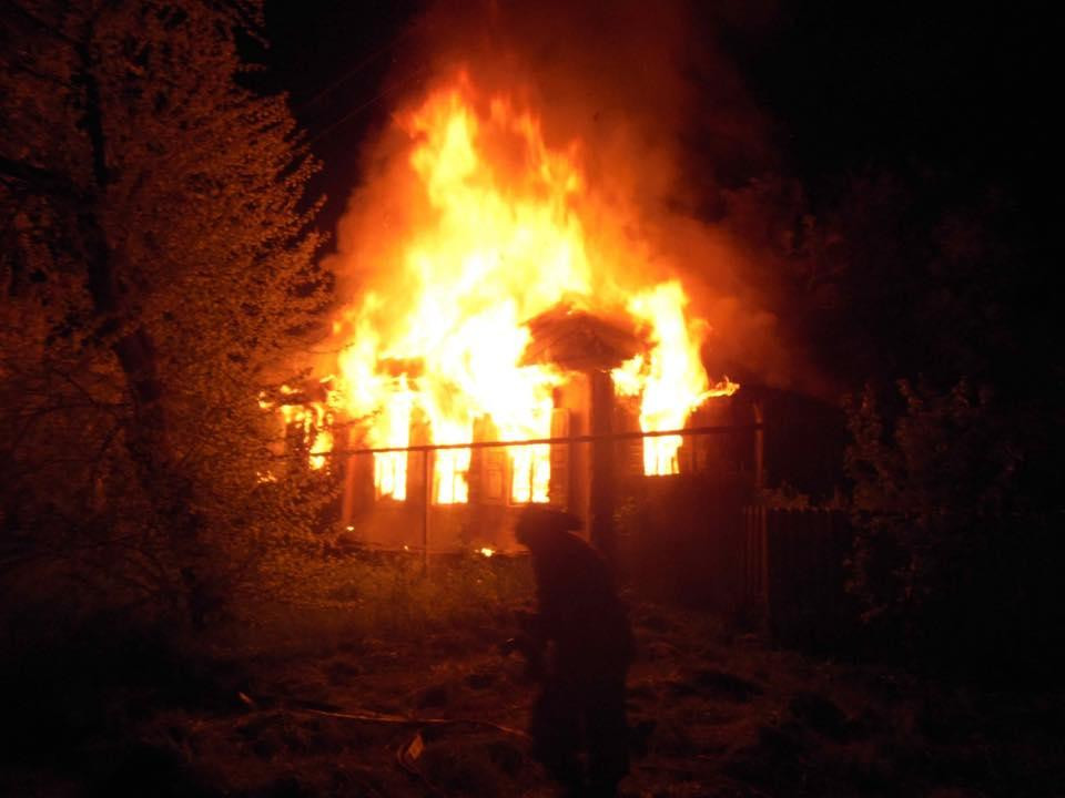 В Климово ночью сгорел дом