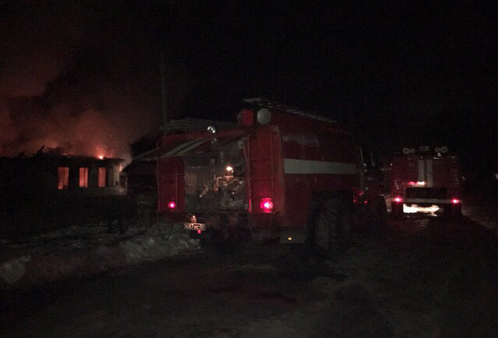 В Жуковском районе сгорели дом и сарай