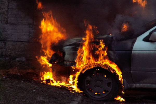 В Брянске сгорел автомобиль