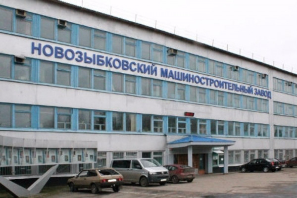 Сотрудник завода в Новозыбкове сломал ногу на рабочем месте