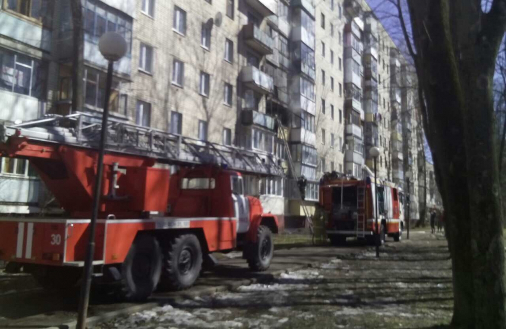 В многоэтажке в Брянске сгорело две квартиры