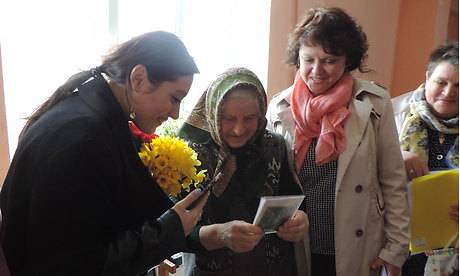 Гостья из Азербайджана приехала в новозыбковскую деревню на родину предков