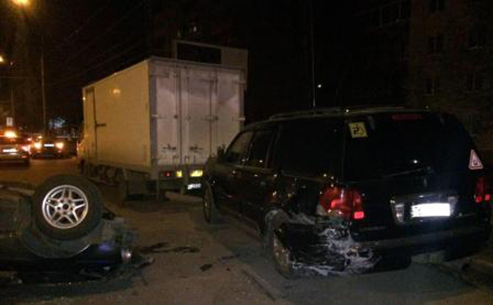 Водитель БМВ в Брянске разбил свою машину и две иномарки