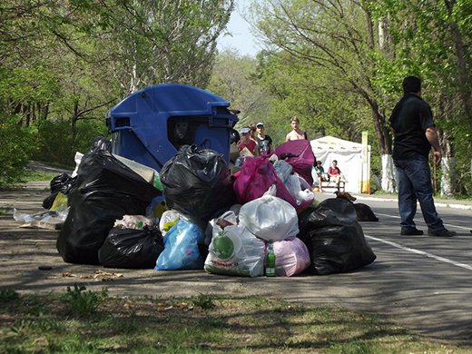 В Брянске наказали компании, не вывозившие мусор накануне майских праздников