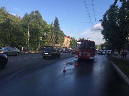 В Брянске пассажирка троллейбуса сломала позвоночник