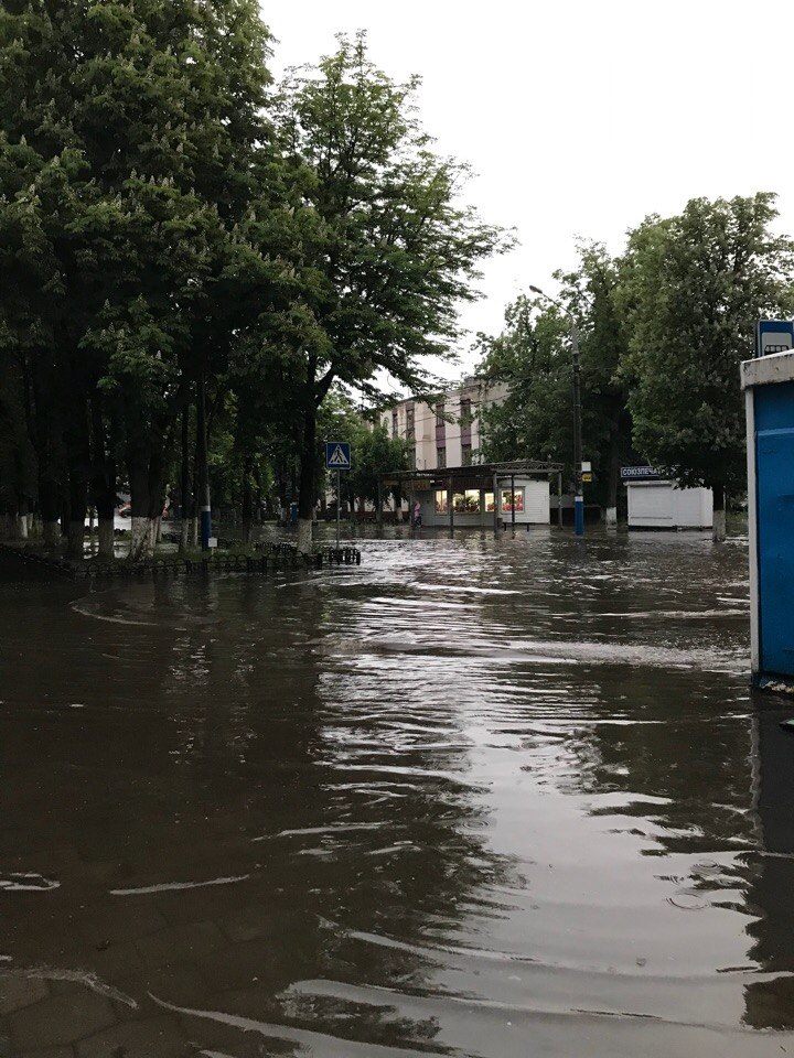 После дождя в Брянске случился потоп