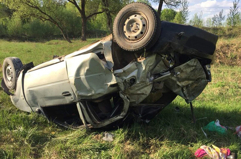 В Жуковском районе перевернулась иномарка, погиб пассажир