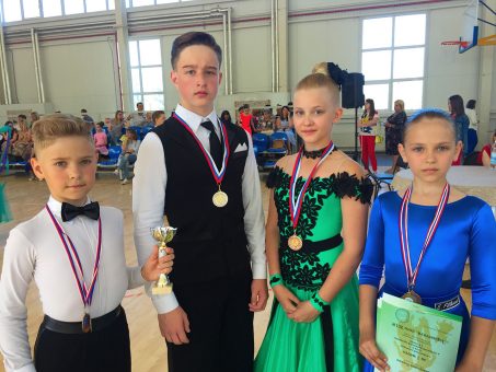 Брянские танцоры привезли россыпь наград из Смоленска