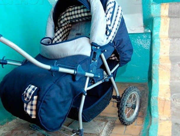 Житель Дятьковского района украл дорогую детскую коляску, чтобы сдать ее на металлолом