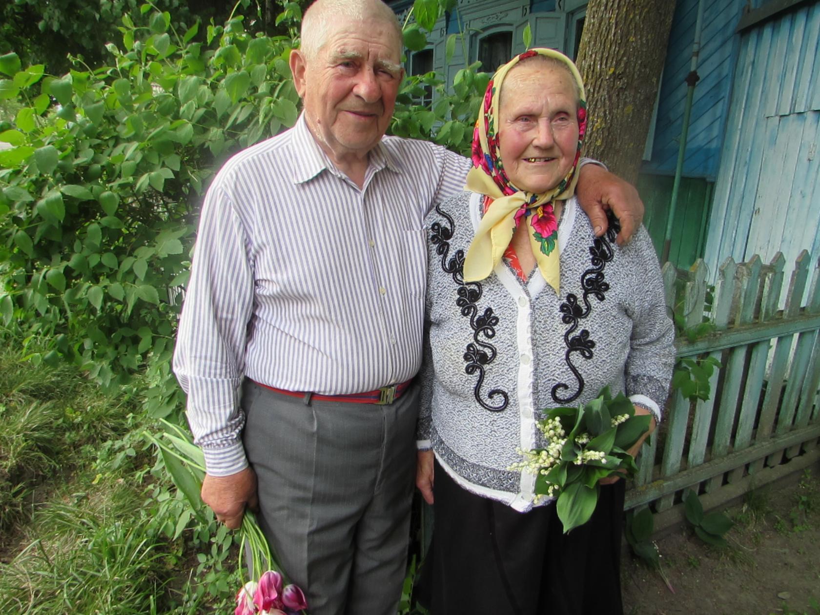 Иван и Марья из новозыбковского села отметили бриллиантовую свадьбу