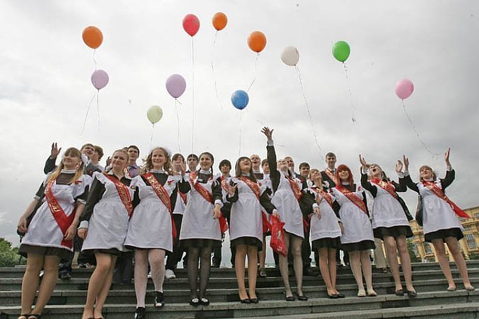 В Брянской области заканчивают школу 5,5 тысяч одиннадцатиклассников