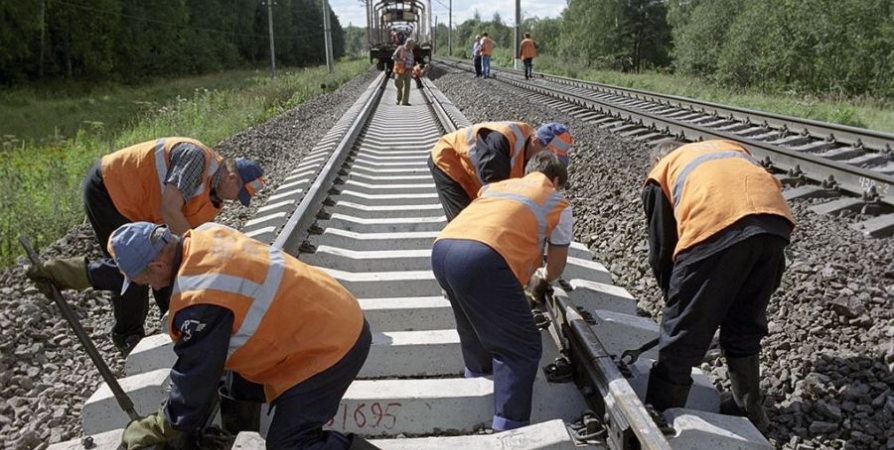Расписание пригородных поездов на Брянщине изменится из-за ремонта путей