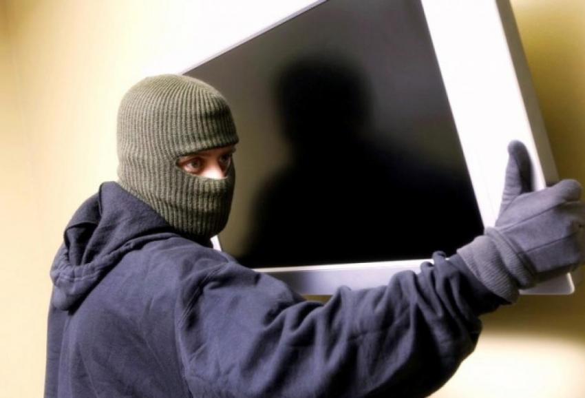 Жителю Унечи грозит шесть лет тюрьмы за кражу телевизора