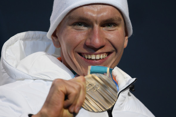 Александр Большунов признан лучшим спортсменом зимнего сезона