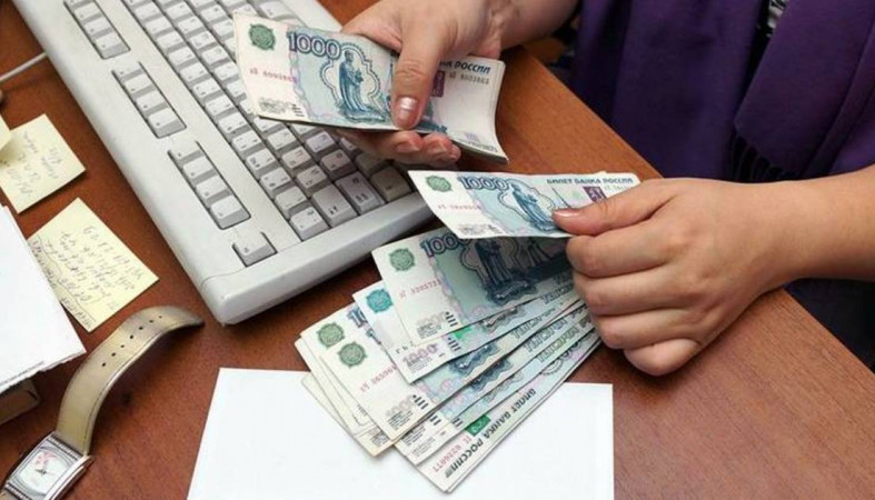 Рогнединское предприятие задолжало работникам более миллиона рублей