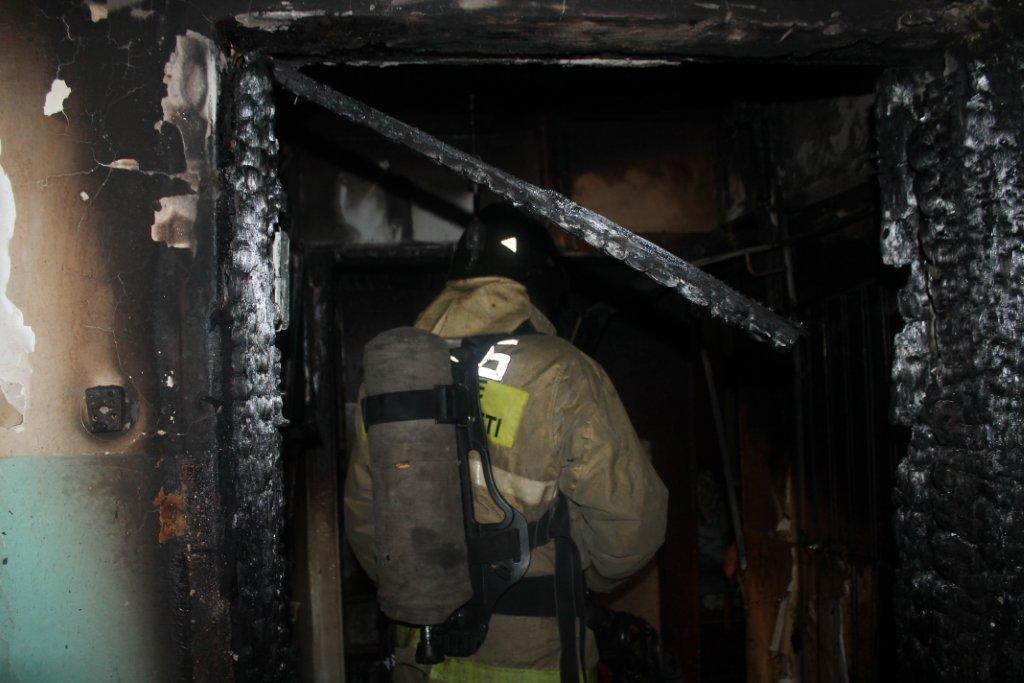 В Брянске из-за пожара в многоэтажке эвакуировали восемь человек