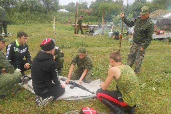 Рубили шашками лозу подростки в Погарском районе