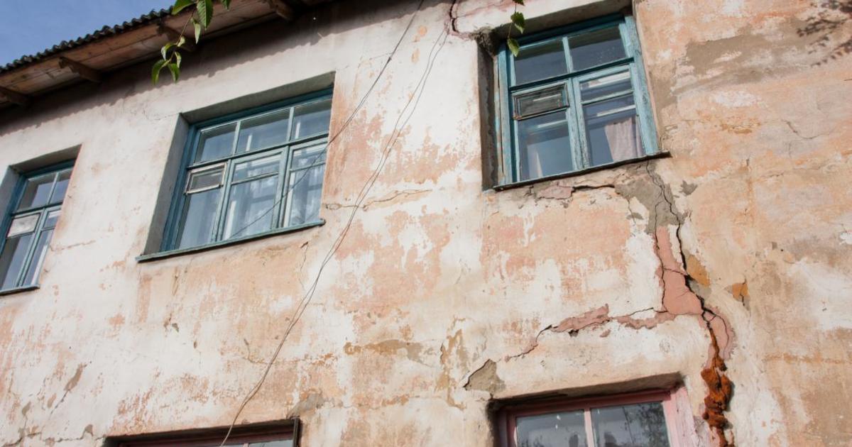 Администрация Карачевского района не спешила расселять жильцов опасного многоквартирного дома