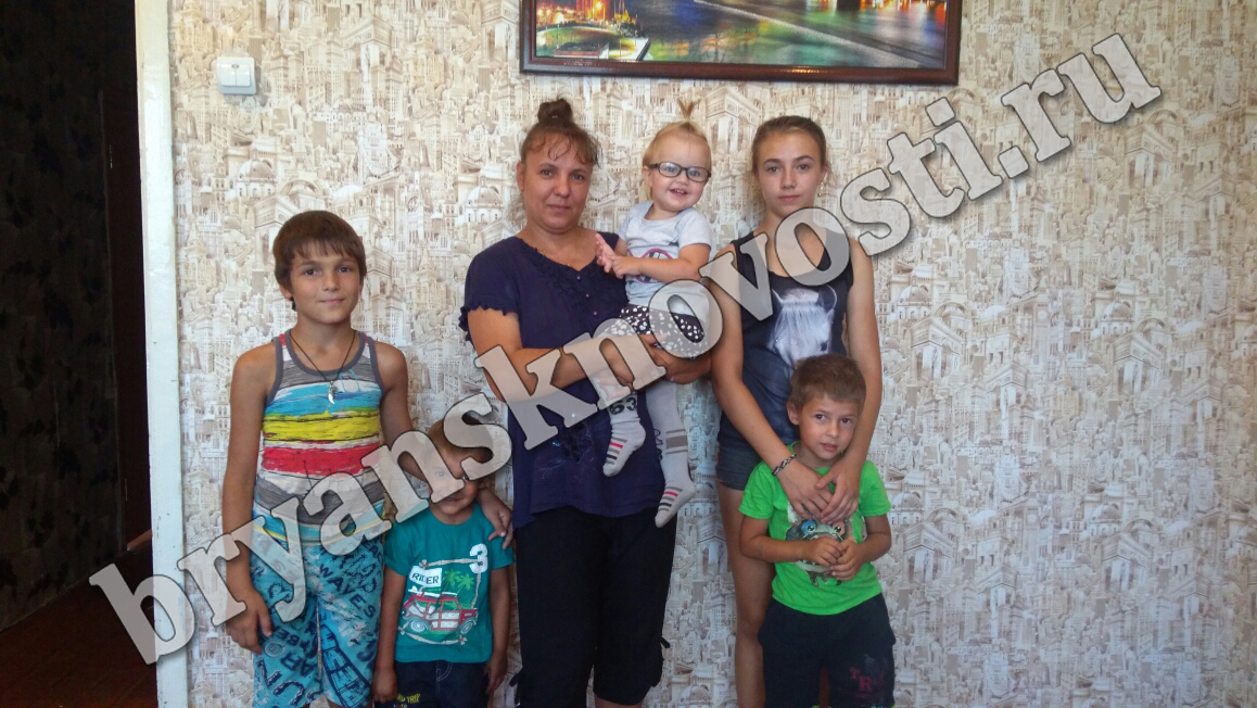Многодетная мама из Климовского района в суде добивается от чиновников ремонта крыши