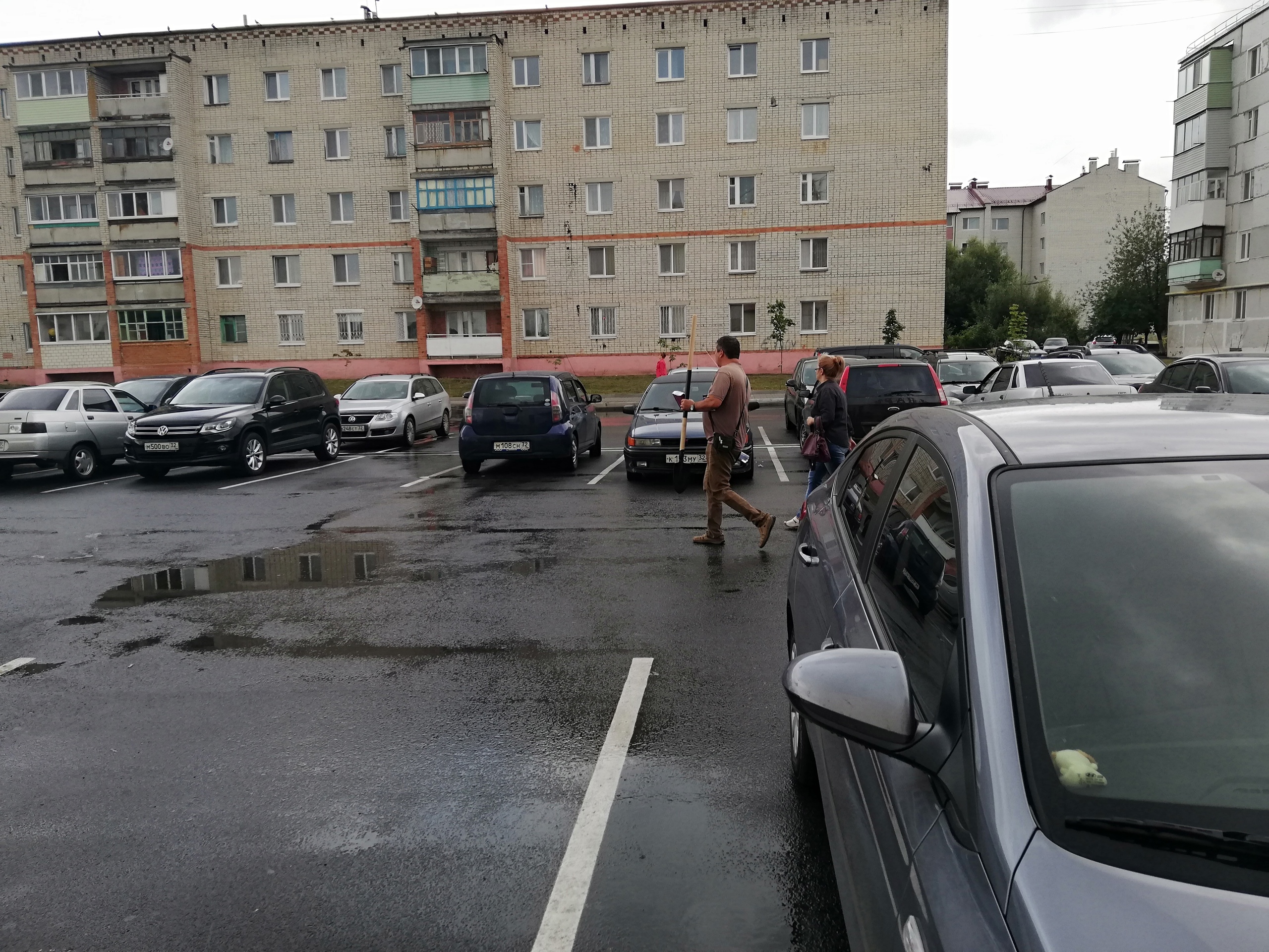 В Клинцах пристыдили в соцсети неряшливого водителя