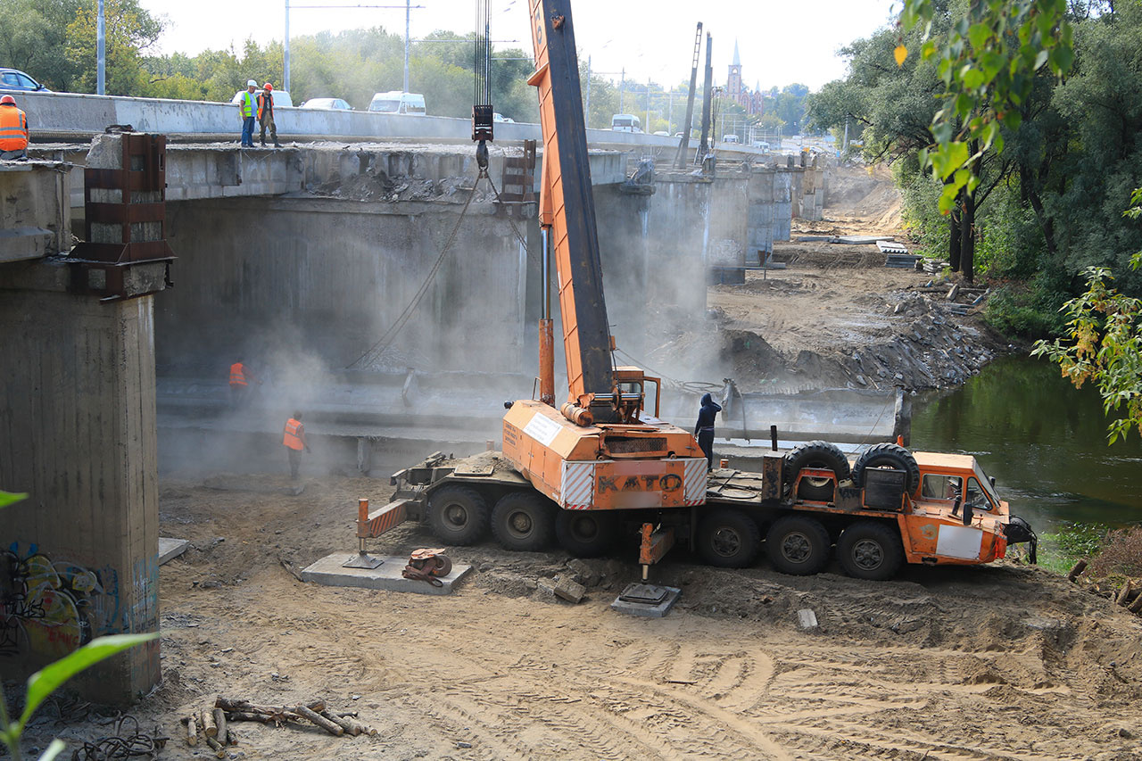 В Брянске продолжается реконструкция Первомайского моста