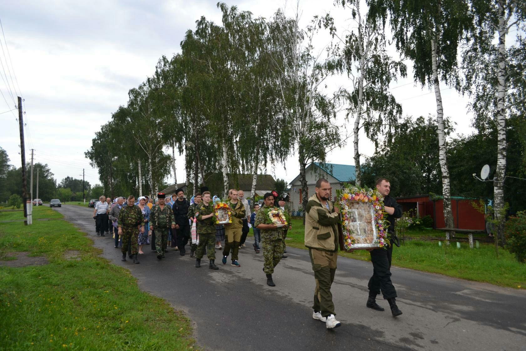 В новозыбковском селе на месте поруганного храма появилась святыня