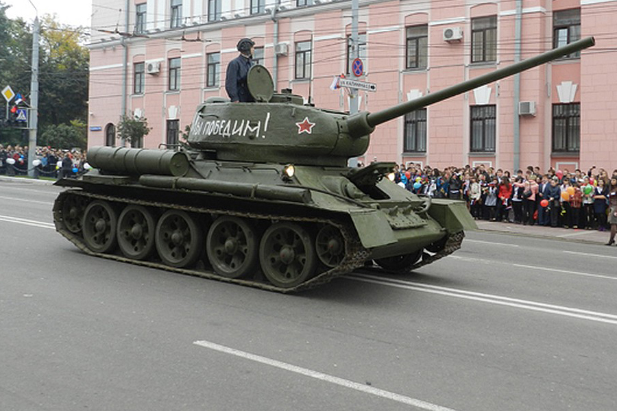 Впервые в истории на Брянщине пройдет торжественный марш войск и смотр военной техники