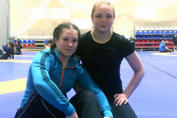 Брянские спортсменки завоевали две медали на чемпионате России по вольной борьбе