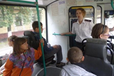 В Брянске школьники будут месяц бесплатно ездить в троллейбусах