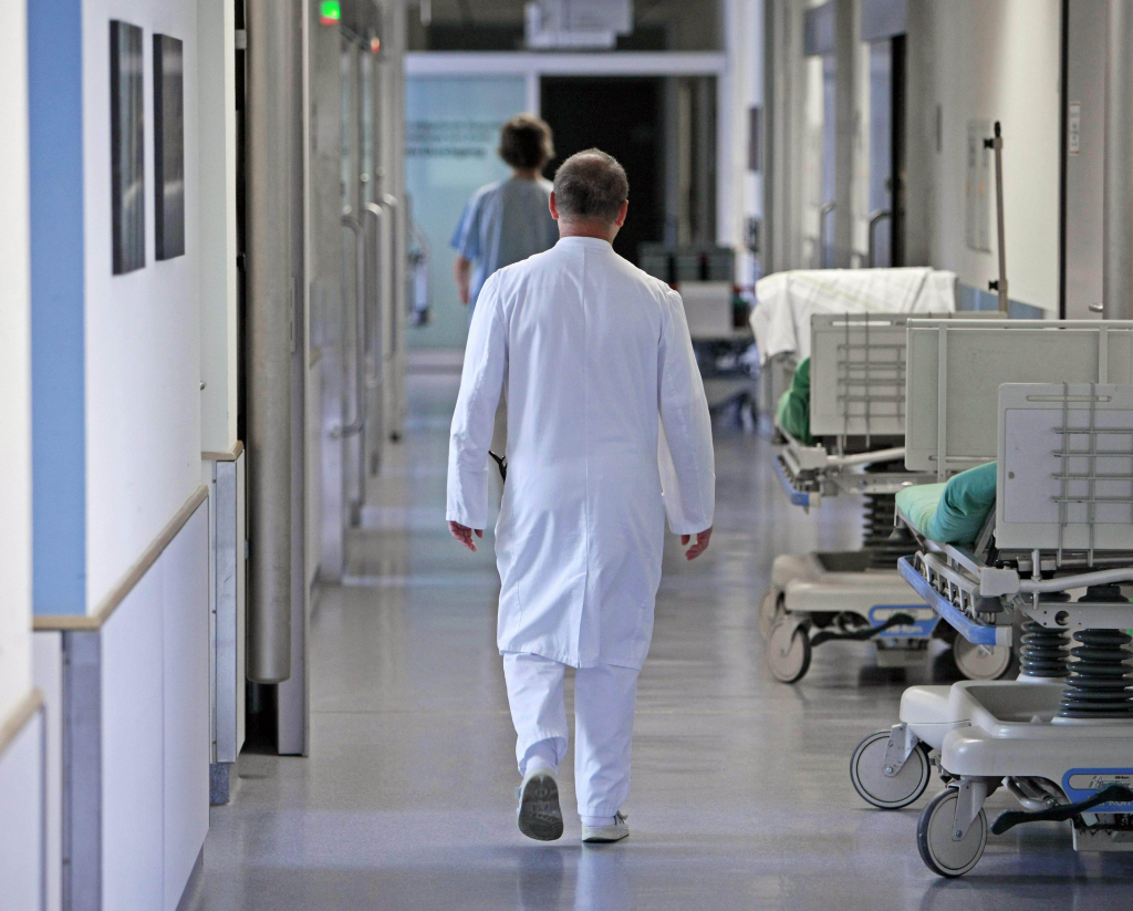 В брянском региональном департаменте здравоохранение ответили на жалобу об уходе врача с приема