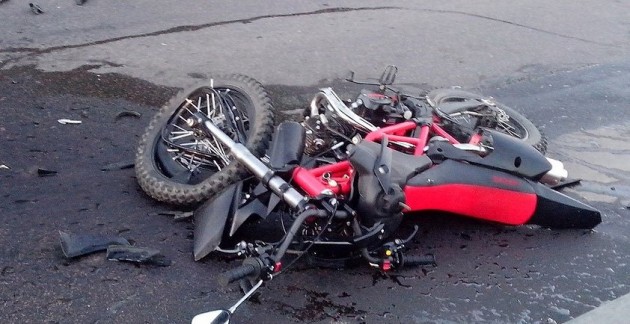 В Брянском районе мотоциклист сломал ребра в автоаварии
