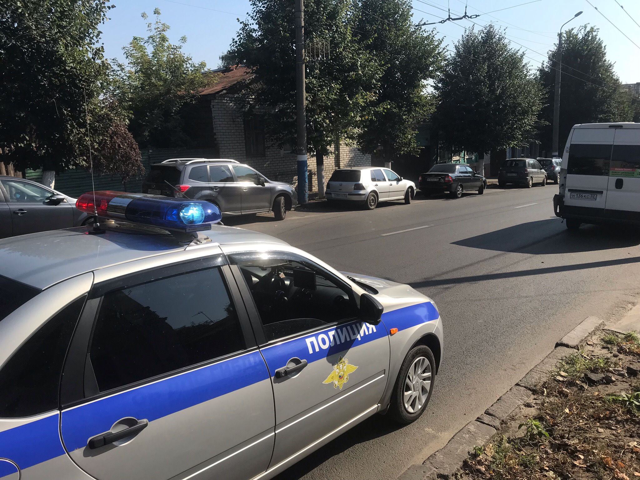 В Брянске в ДТП попала маршрутка: пострадали двое