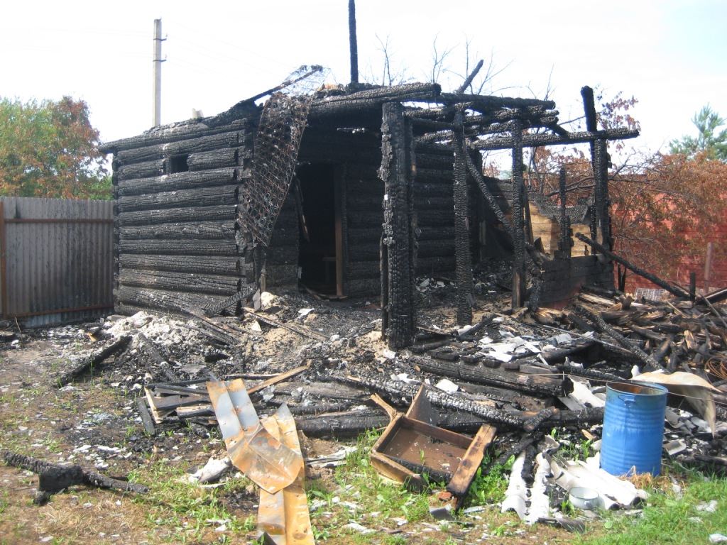 В Дубровском районе сегодня сгорел дом